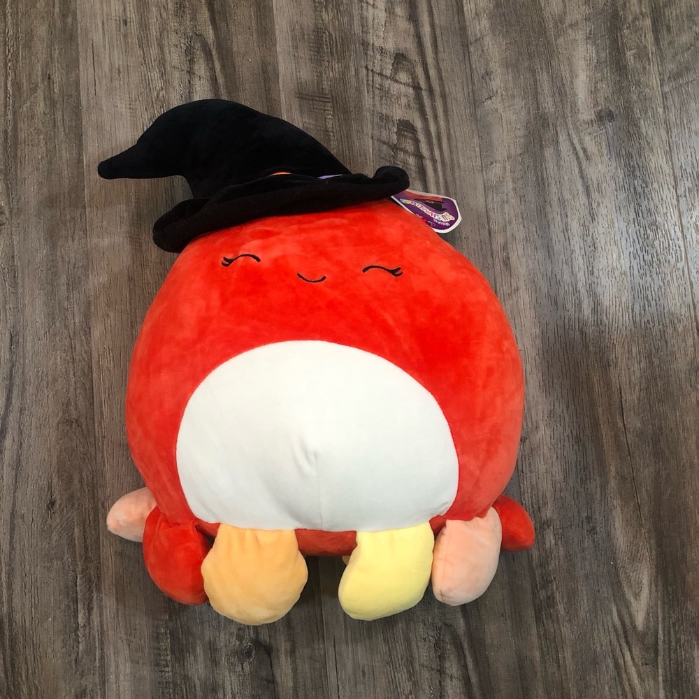 Detra Halloween squishmallow